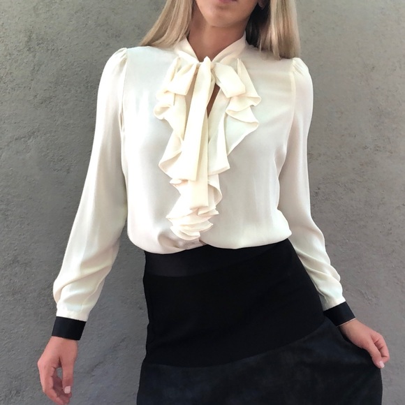 Zara Tops - Zara button up blouse w black trim Pearl cufflink